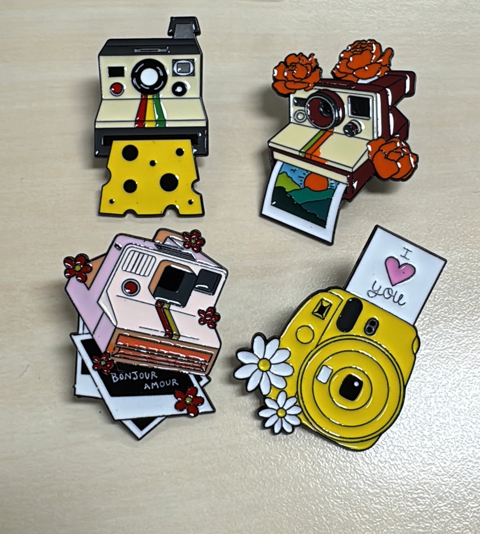 Lot de 4 Pin’s appareil photo 